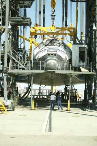 Illustration for article titled How To Attach The Space Shuttle To A Boeing 747